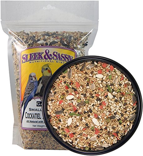 SLEEK & SASSY Garden Small Hookbill Bird Food for Cockatiels, Lovebirds, Quaker Parrots & Small Conures (2 lbs.)