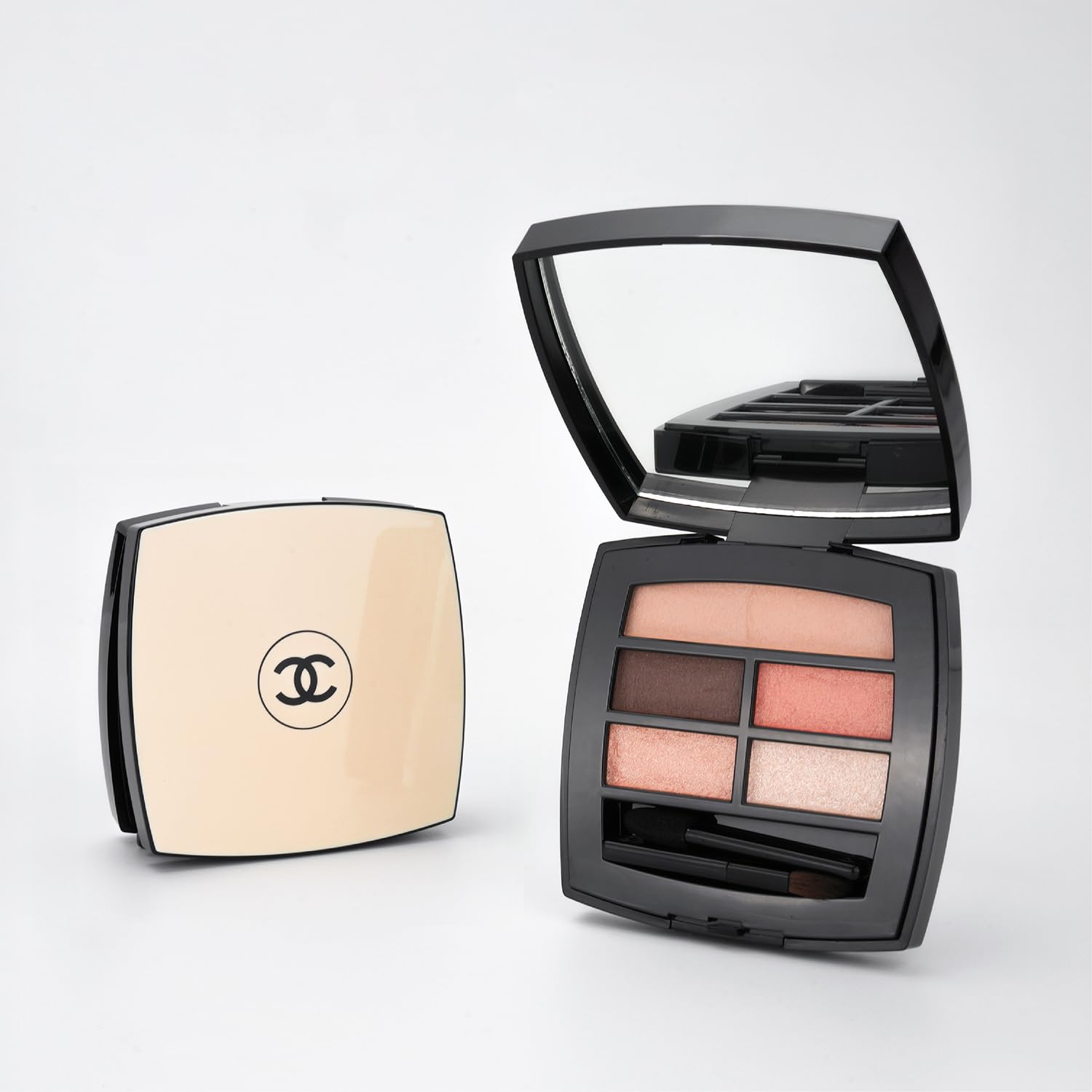 Amazon.co.jp: 【国内正規品】CHANEL シャネル レ ベージュ パレット