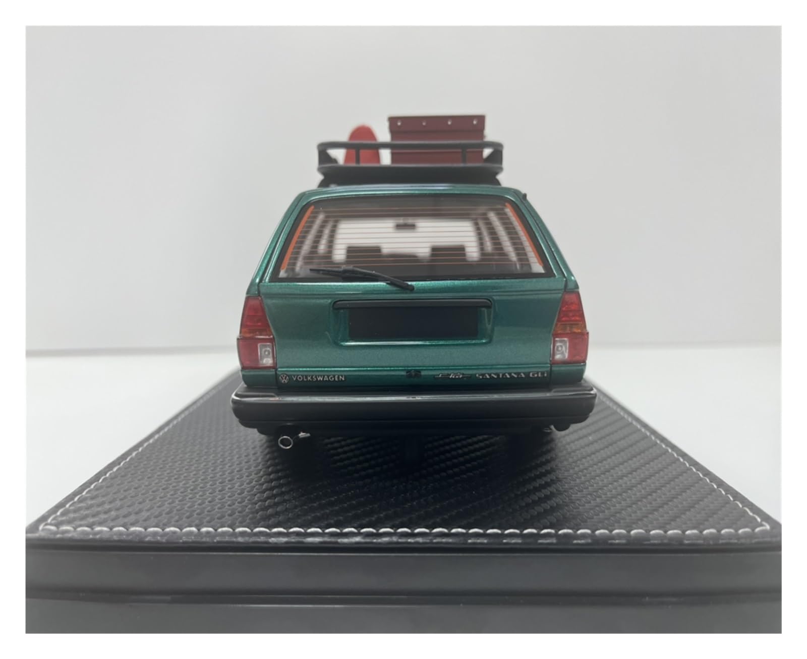 Metallo Scala Replica 1 18 Per Volkswagen Santana Touring Con Telaio Del Tetto Modello Di Auto In Resina Veicolo Da Collezione Souvenir