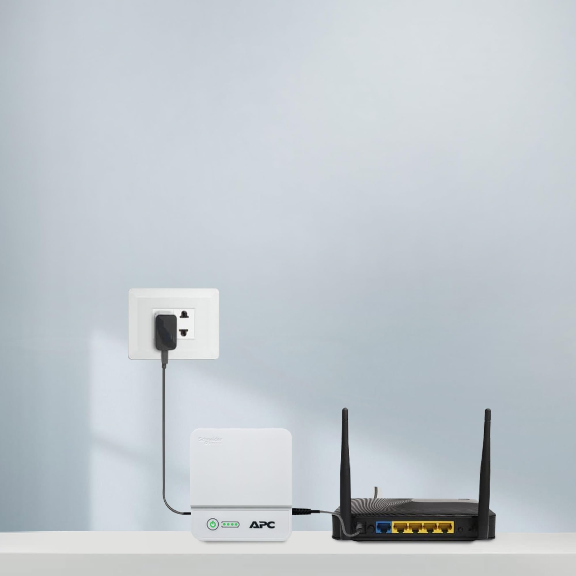 APC Back-UPS Connect CP12036LI Mini onduleur Lithium-ION 12 V CC 36 W conçu pour Les routeurs, Les contrôleurs de Maison Intelligente, Les appareils VoIP, Les équipements réseau et Plus Encore
