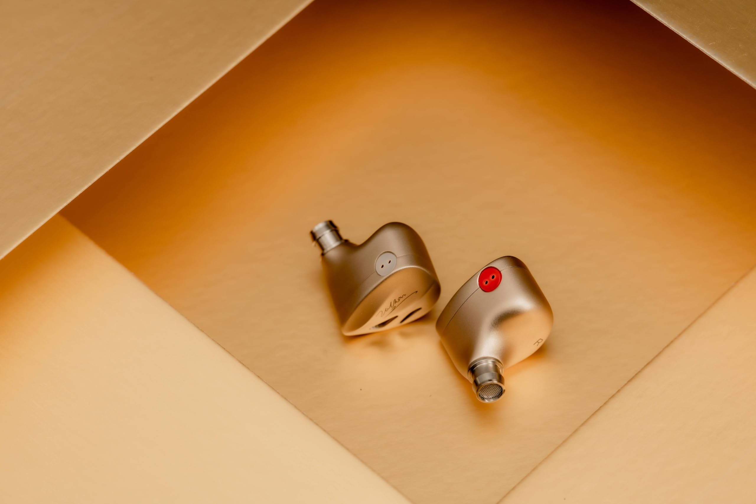 08/31までの出品 DUNU-TOPSOUND Vulkan2 2Pin仕様 DUNU-TOPSOUND Vulkan2 2Pin｜新品通販フジヤエービック