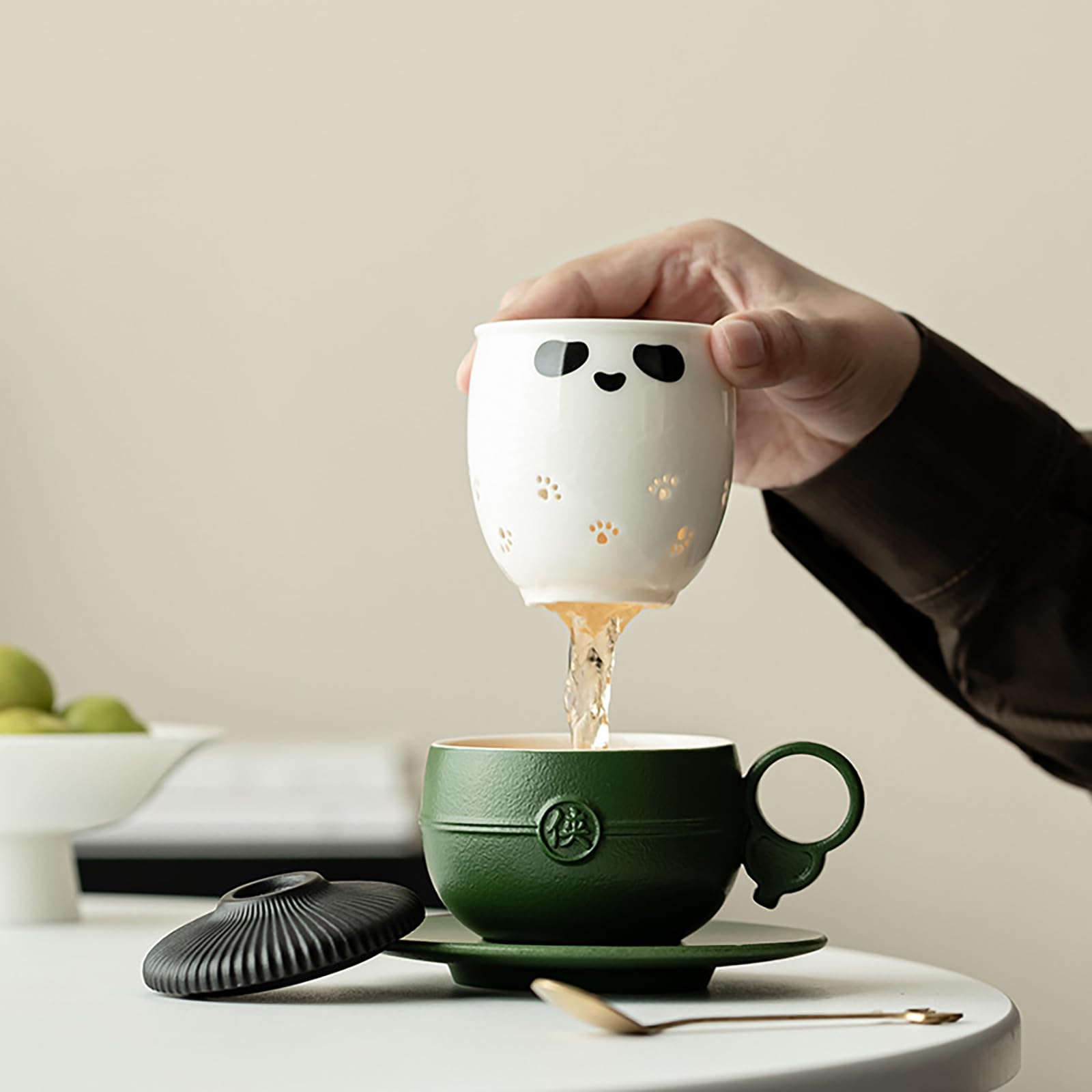 Teetasse, Teetasse, Teetasse mit Teesieb und Deckel, Tee-Ei, Chivalrous National Treasure Panda-Teetasse, Teetasse, Keramik-Teetasse, Kaffeebecher, Wasserbecher (schwarz)