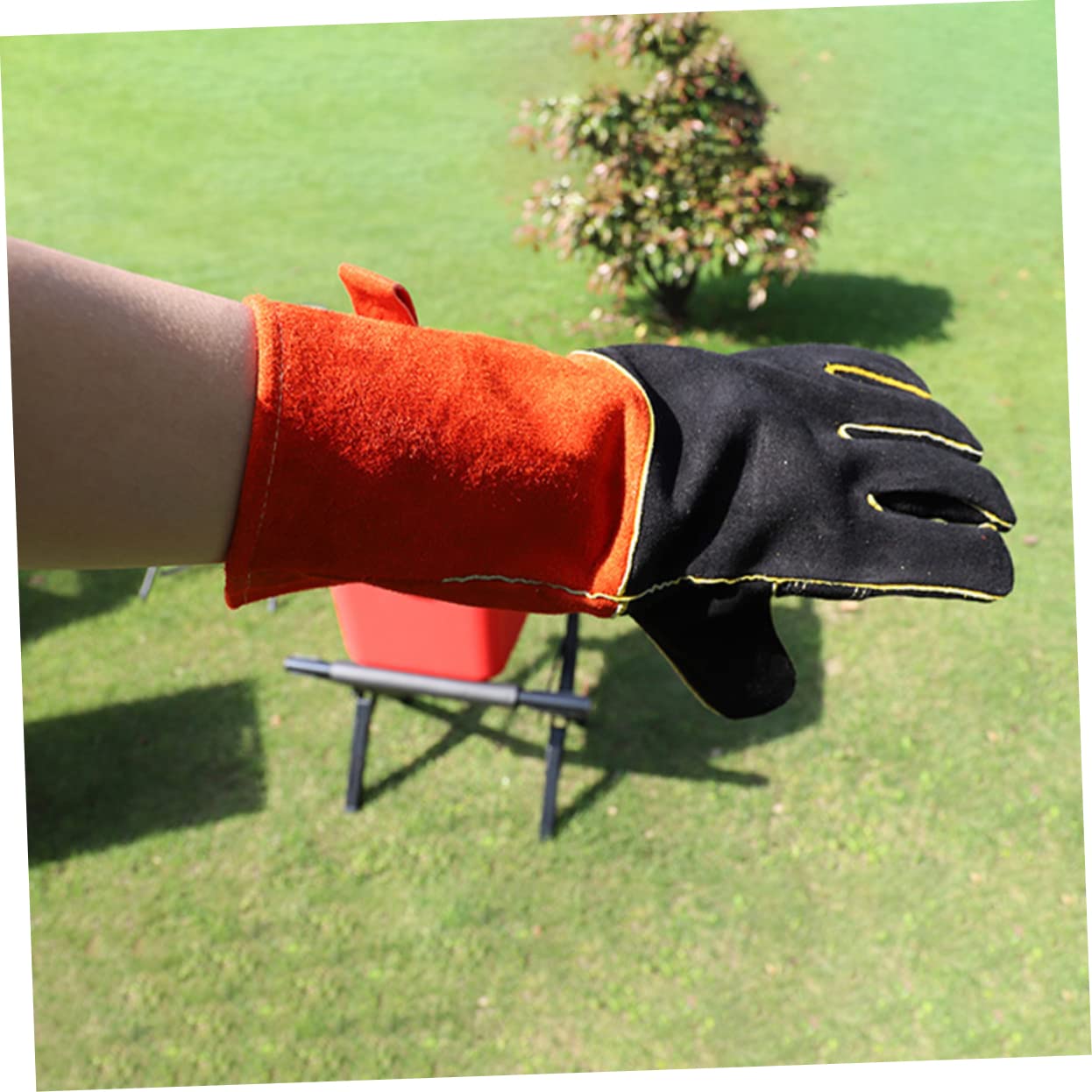 HEMOTON Guanti da Barbecue Resistenti al Calore Ignifughi in Cuoio Design a Cinque Dita, Anti-scottatura e Usati per Campeggio All'aperto e Cucina