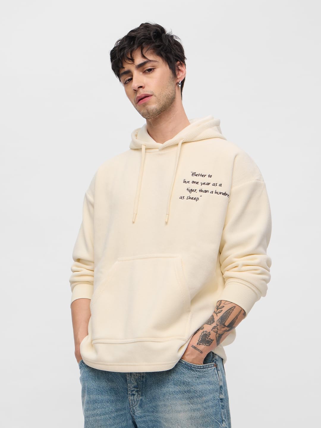 The Souled Store Sudadera con capucha de pana: Samurai Tiger para hombres y niños, manga larga, cuello con capucha, color blanco roto, estampado gráfico, poliéster, sudaderas de gran tamaño