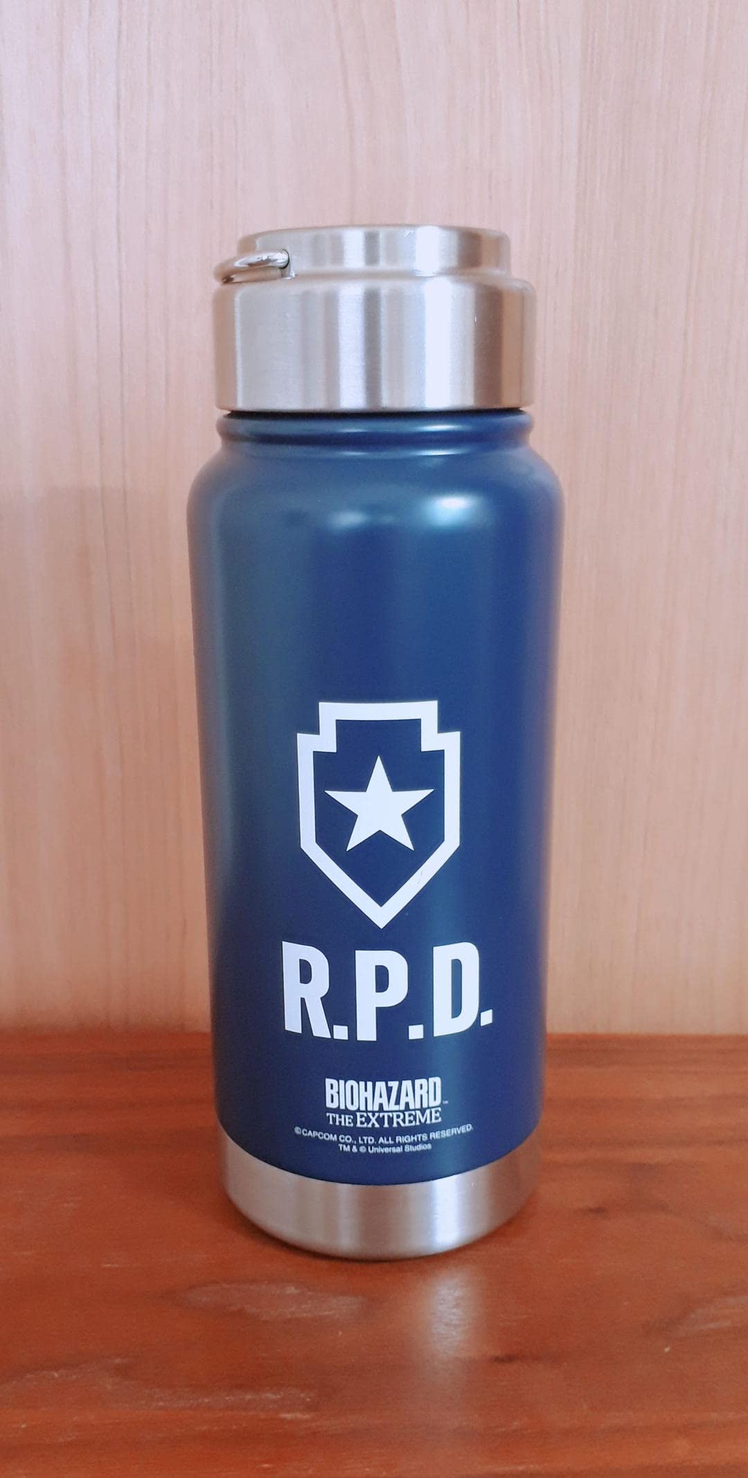 【新品未使用】ユニバ バイオハザード BIOHAZARD ステンレスボトル 2本 グッズ情報！ バイオハザードのステンレスボトル☆ 価格 3,400円
