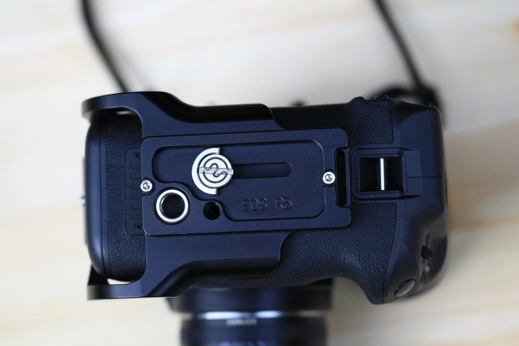 Custom Eos SUNWAYFOTO PCL-R5G Custom L Mount for Canon EOS R5/R6 with Battery Grip ...
