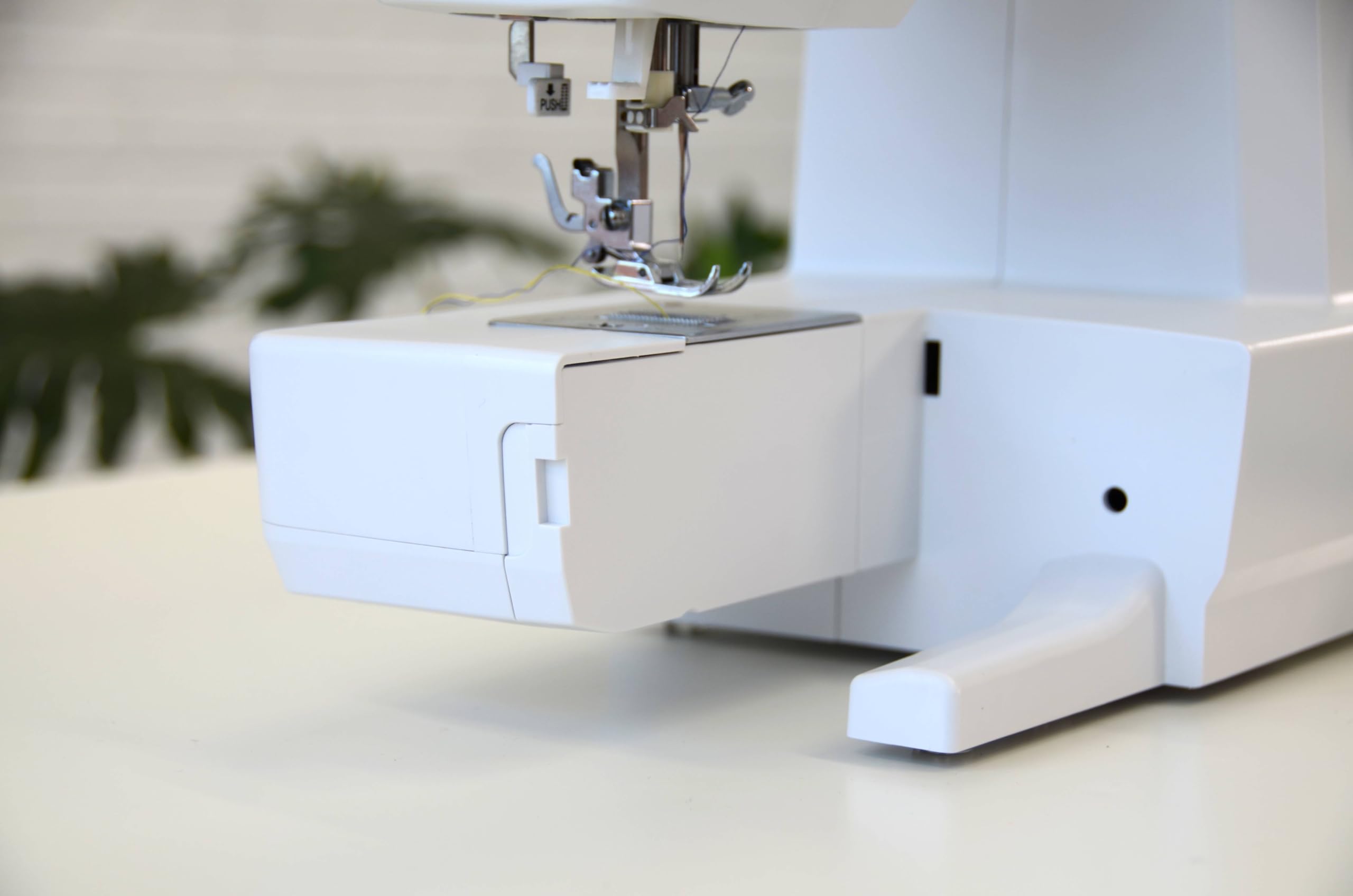 bernette sew&go 5 - Freiarm Nähmaschine, einfache Bedienung, Einfädelhilfe, Fadenabschneider, 23 Nähprogramme, 4 Nähfüße, Stichlänge/Stichbreite/Nähfußdruck einstellbar
