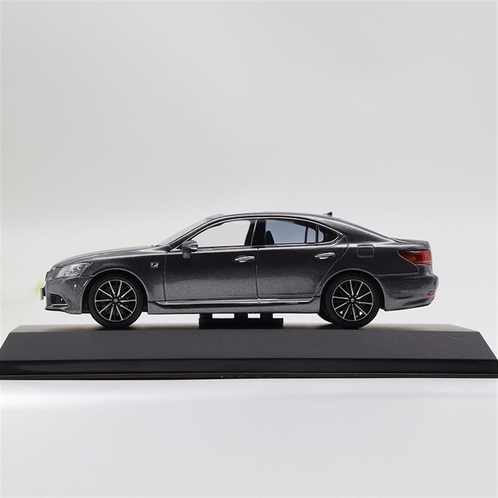 Amazon.co.jp: スケールモデル車両 1:43 レクサス LS460 F スポーツ