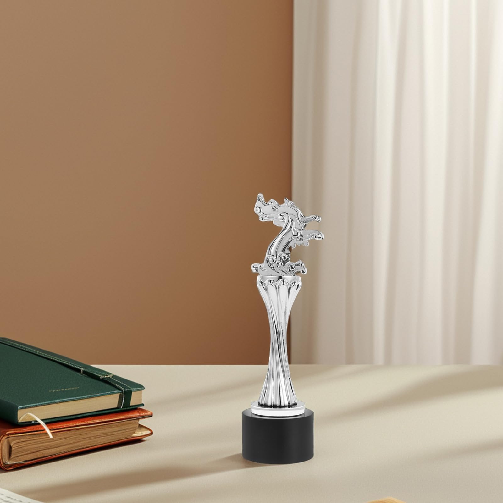 DOITOOL Eleganter Drachenboot Trophäe aus Kunstharz in Silber mit Filigraner Handarbeit Kreatives Design als Siegerpokal für Wettbewerbe und Partydekoration im Sport