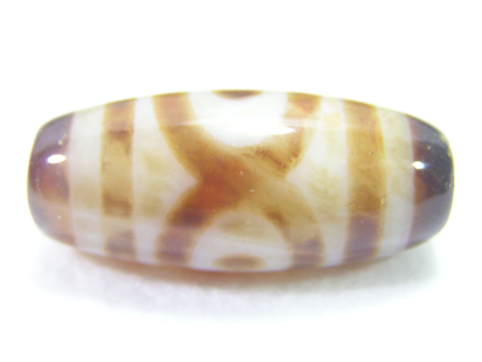 チベット天珠 蔵出し 虎牙三眼天珠（とらきばさんがんてんじゅ） 瑪瑙