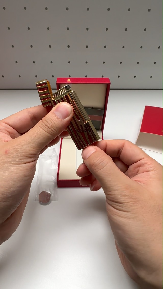 Encendedor clásico estrecho de butano metálico recargable miniatura 7