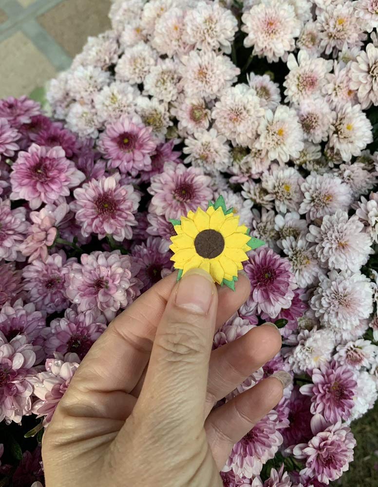 Girasoli di carta di gelso, 3,2 x 3,2 cm, colori misti, fiori di carta con centro marrone, 50 pezzi, ideale per scrapbooking e progetti creativi, fiori di carta di gelso