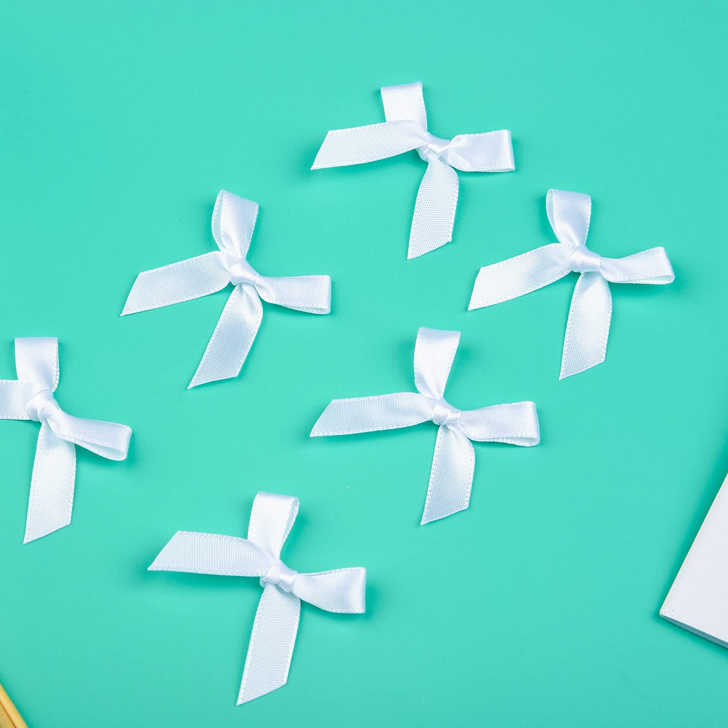 Berolle – 100 Mini Fiocchi In Raso Bianco 4x4 Cm – Per Cucito, Fai Da Te E Decorazioni - 2