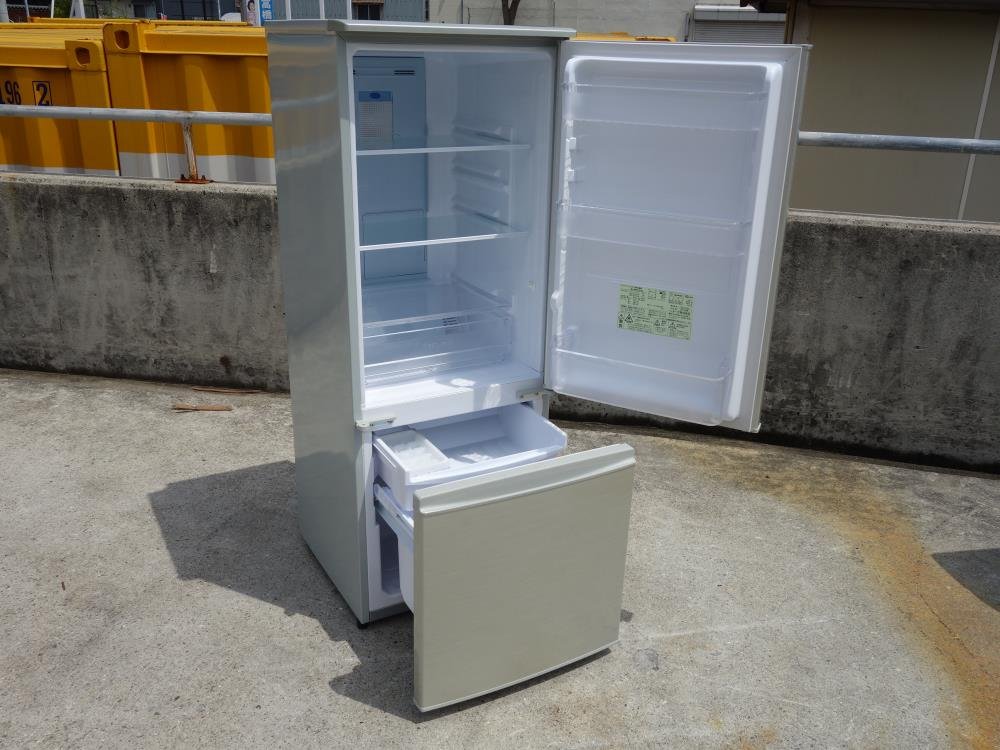 Amazon.co.jp: シャープ 167L 2ドア冷蔵庫（ゴールド系）SHARP  