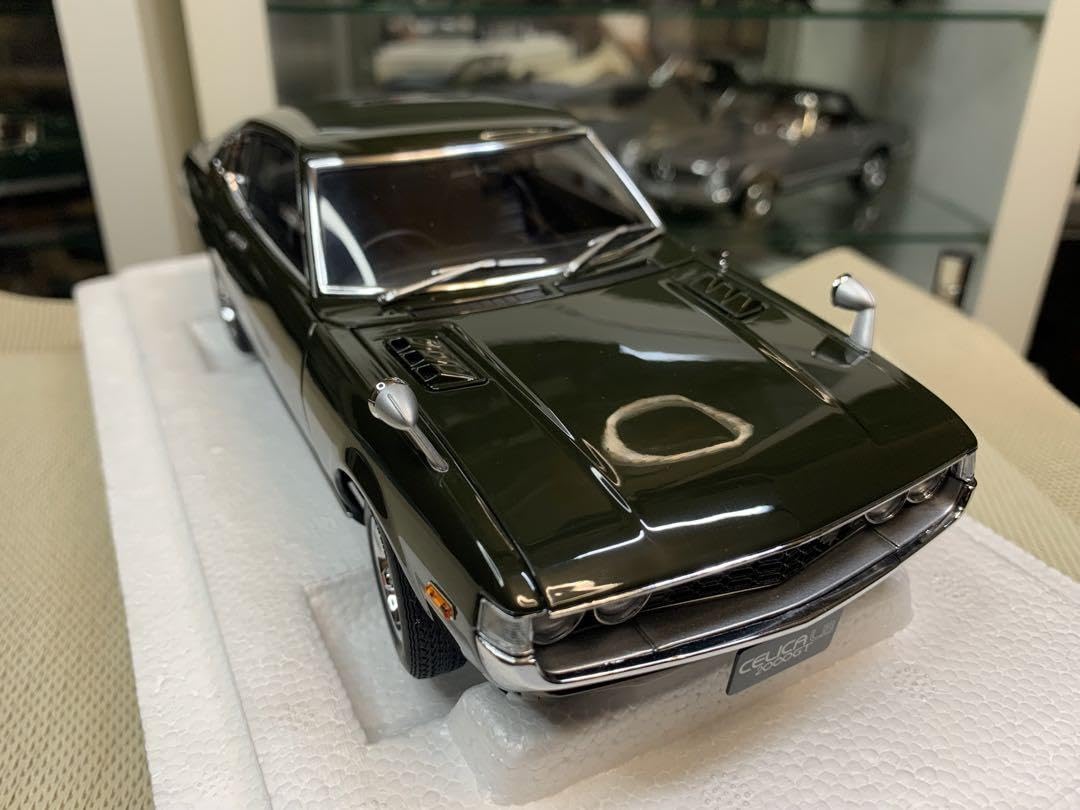 Amazon.co.jp: オートアート 1 18 トヨタセリカLB 2000GT モスグリーン