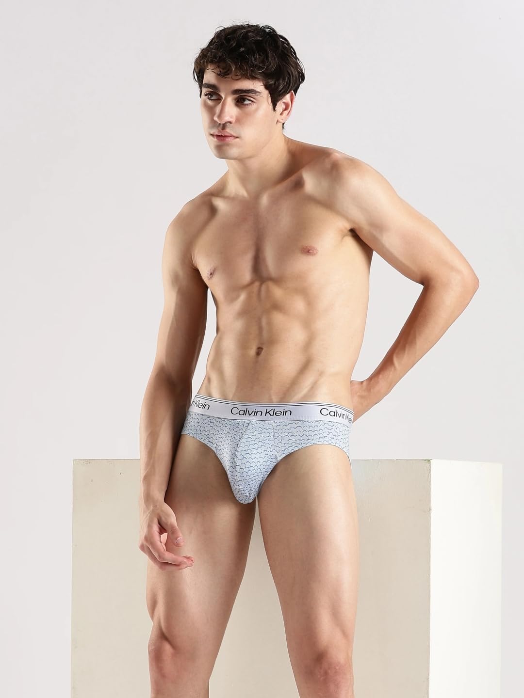 Calvin Klein Microfiber Stretch 3-pack Hip Briefs - Image 2