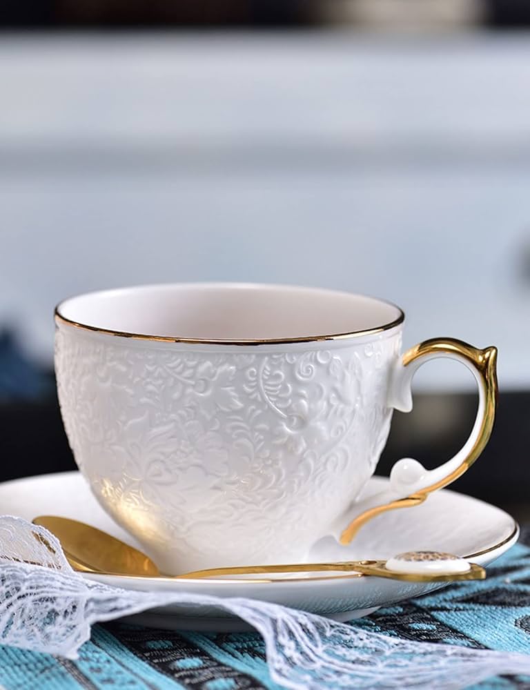 Amazon | ホワイト ボーン チャイナ コーヒー カップとソーサー