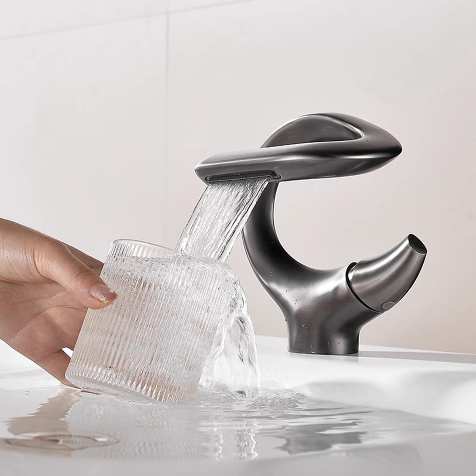 Grifo de Lavabo Moderno Grifos Mezclador de Baño Cascada Monomando Grifo Del Fregadero Baño Pistola de Agua Caliente Y Fría Gris
