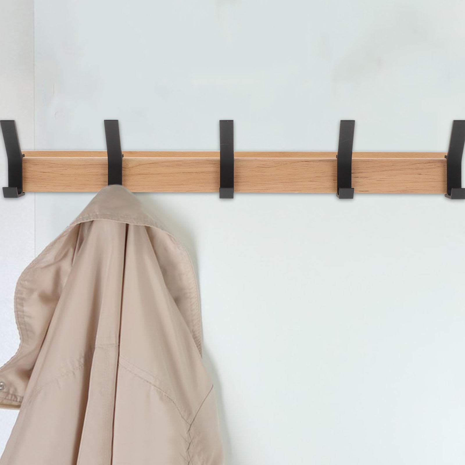 TEHAUX Gancho para Colgar Resistente con 5 Ganchos de Madera de Caucho y Ranura de Almacenamiento y Multifuncional para Puertas y Paredes