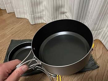 新品ユニフレーム山フライパン12cmとエバニュー U.L. Alu.Pot700 新品ユニフレーム山フライパン12cmとエバニュー U.L. Alu.Pot700