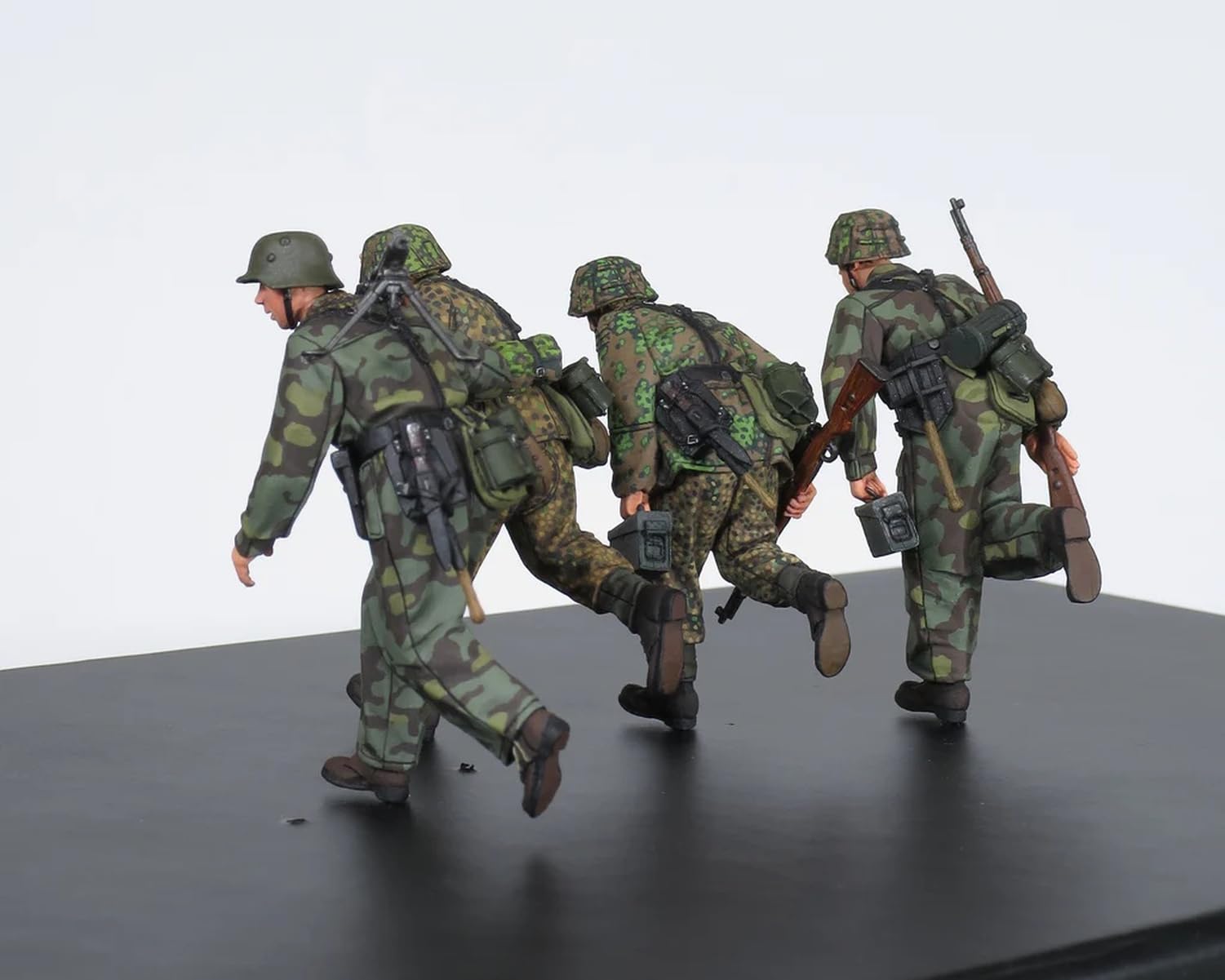 Amazon | ラドミニチュア 1/35 ドイツ カーンの戦い 第12SS装甲師団