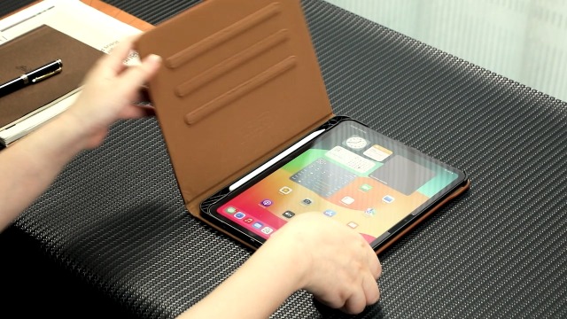 iPad Pro 11インチ + Apple Pencil + Folio Luxury-Black-Leather-iPad-Pro-
