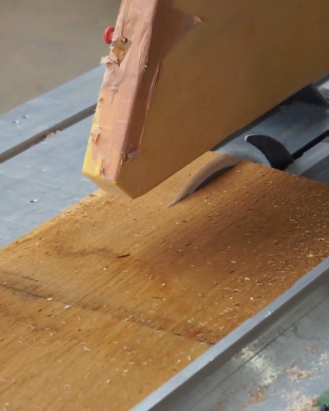 RETIMBER WORKS Schwebendes Wandregal Aus Eichen-Altholz - Rustikal & Nachhaltig