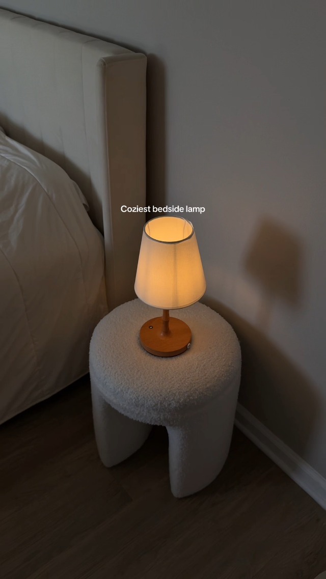 Image of Dawnwake Table Lamp Cordless Bedside Desk Lamp,Rechargeable Battery Operated Lamps for Bedroom Night Stands,3 Colors Touch Dimmable Small Table Kitchen Lamps,4000mAh LED Wood Grain