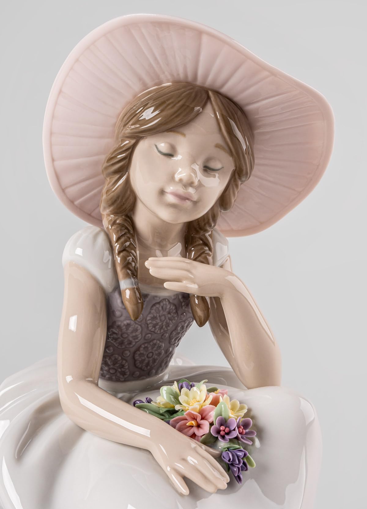 Amazon.com: LLADRÓ Spring has Arrived. Porcelain Figure with a