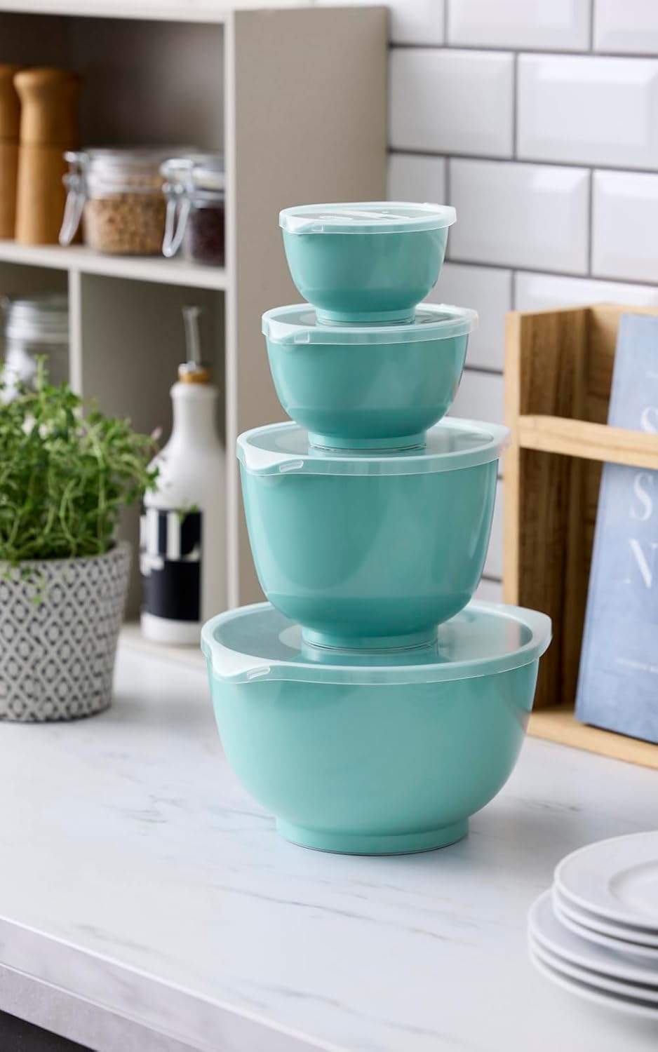 Rosti Margrethe Bowl Set, Mixing Bowl Set, 8-Piece with 4 Mixing Bowls and 4 Lids, Dough Bowl Made of Recyclable Plastic, 0.25 Litres, 0.5 Litres, 1.5 Litres and 3 Litres, Nordic Green (Green)