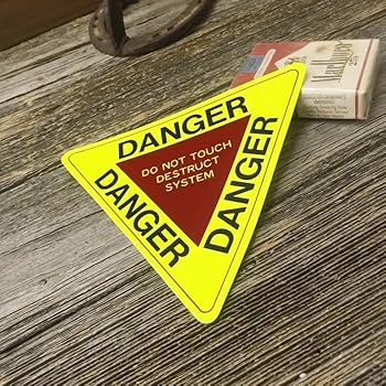 Amazon.co.jp: 警告！DANGER 大きめ三角 ステッカー 触るな 危険