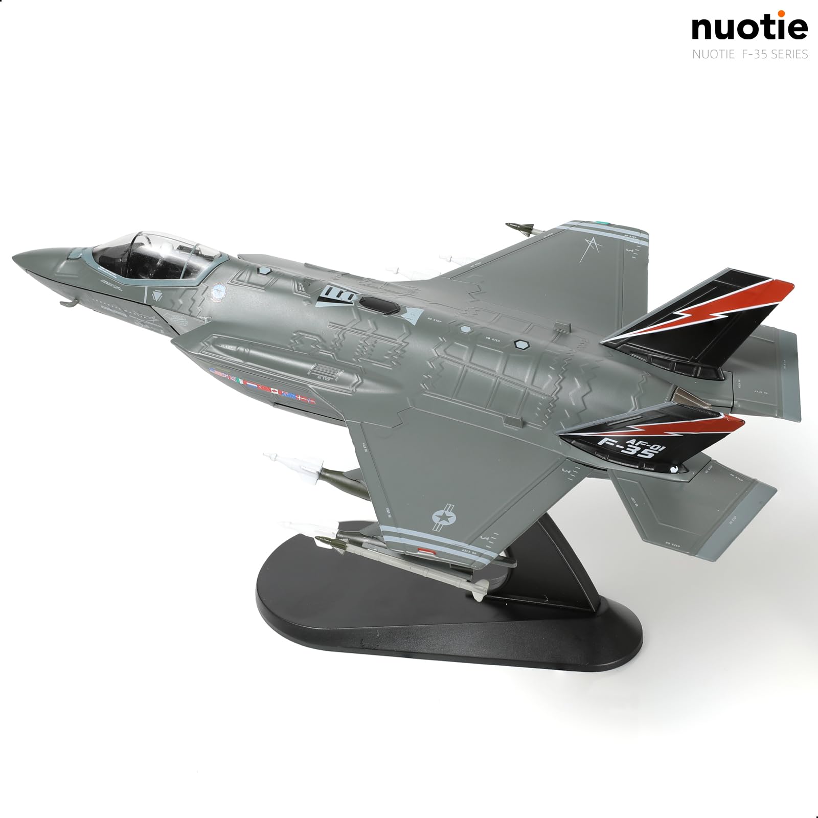 NUOTIE 1/72 F-35A Lighting II Fighter Aircraft Model Fighter U.S. Airforce AF-01 Modello di aereo pressofuso con espositore Squadrone F35A Flight Mode (AF-01) Collezione di modelli regalo per adulti