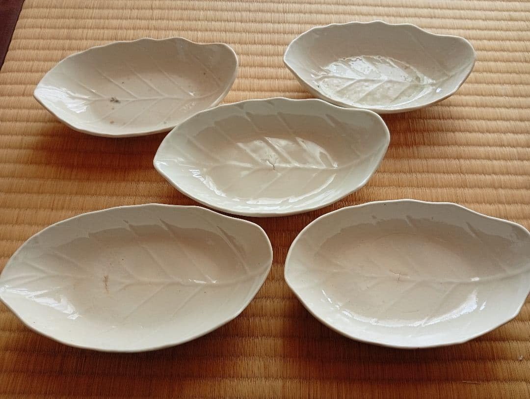 大聖寺伊万里 金襴手 紅葉の図 隅切長皿 N1071AS-CZl 大聖寺伊万里 金襴手 紅葉の図 隅切長皿 N1071AS-CZl