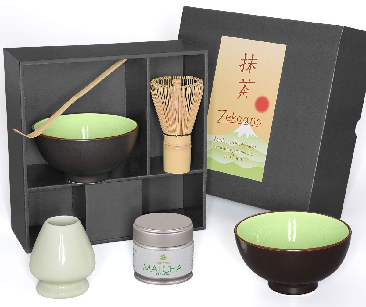 Matcha-Set 6-teilig, Sommer-grün, bestehend aus 2 Matcha-Schalen, Matcha-löffel, Matcha-Besen (Bambus), Besenhalter und 30g Premium Matcha in Geschenkbox.