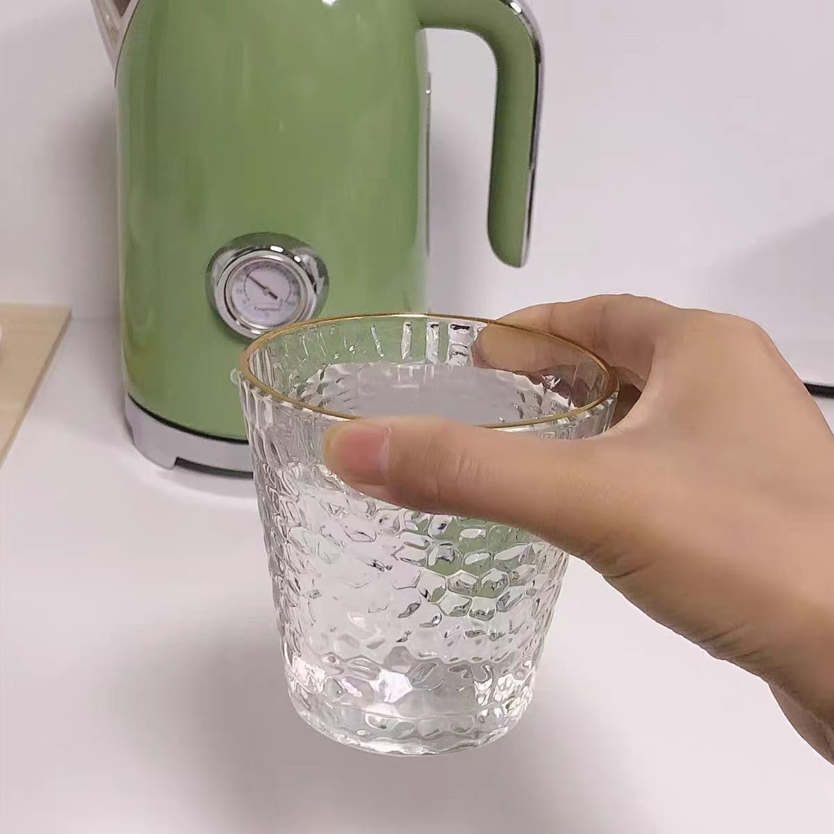 Wondering if it’s worth it? Our Susteas Electric Kettle Review reveals the real performance and features you should know.