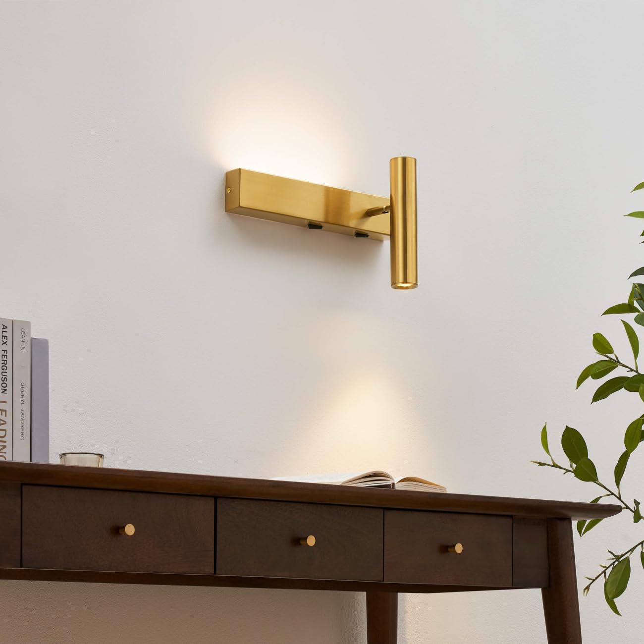 KOSILUM - Applique laiton tête de lit liseuse droite - Lodvi - DROITE - Lumière Blanc Chaud Eclairage Salon Chambre Cuisine Couloir - - 1718 lm - LED intégrée - IP20