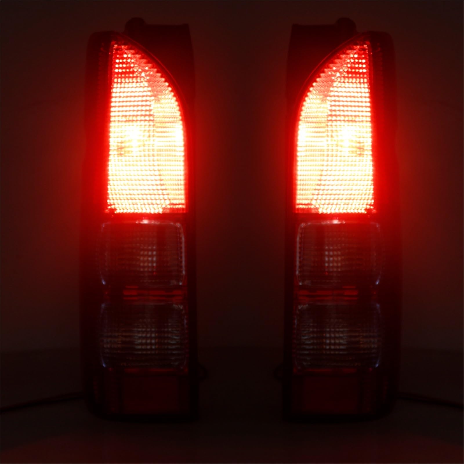 Generico Auto Sinistra e Destra Fanale posteriore Lampada freno per luce di segnalazione Per Toyota per Hiace per HiAce per pendolari(Without Wire Right)