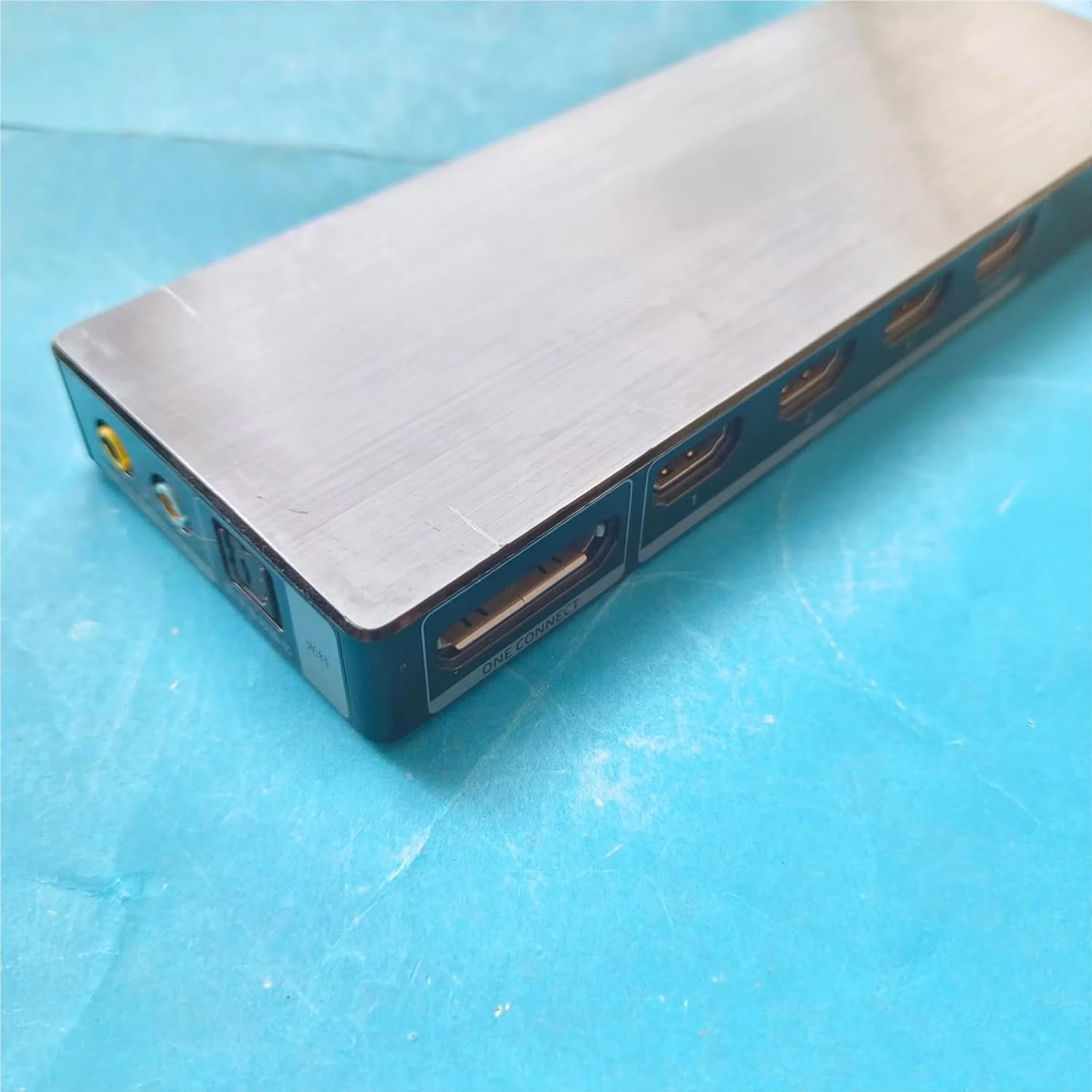 The Connection Boxes BN91-17814W and BN96-44183A are Suitable Compatible with Samsung MU Series TVs (UN55MU8000F, UN55MU8500F, UN55MU9000F). They are Easy to Install and Have Excellent Performance.