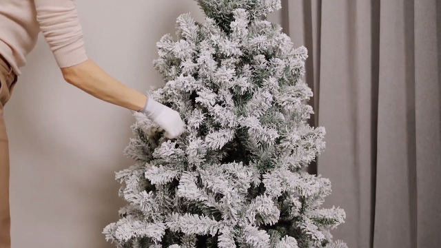 HappyGrill 6FT Skinny Pencil Christmas Tree with White Berries & Flowers, Hinged Artificial Tree with Metal Stand for Indoor/Outdoor