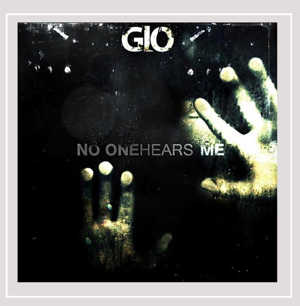 No One Hears Me [Audio CD] Glo