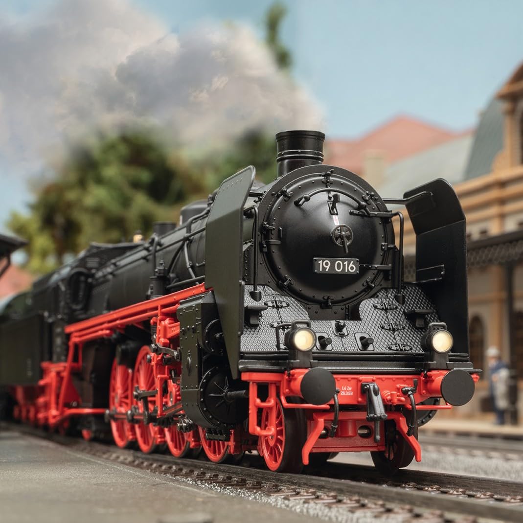 Märklin Locomotiva a vapore serie 19.0 "Sassenstolz - Traccia H0 - Digital mfx+ - Art. n. 38190 - con suono e luce