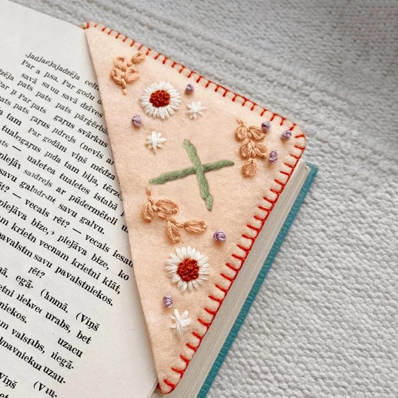Litthing Hand Embroidered Corner Bookmark, 26 Letters Personalised Seasons Felt Triangle Bookmarks Gifts for Book Lovers Men Women โ image 1