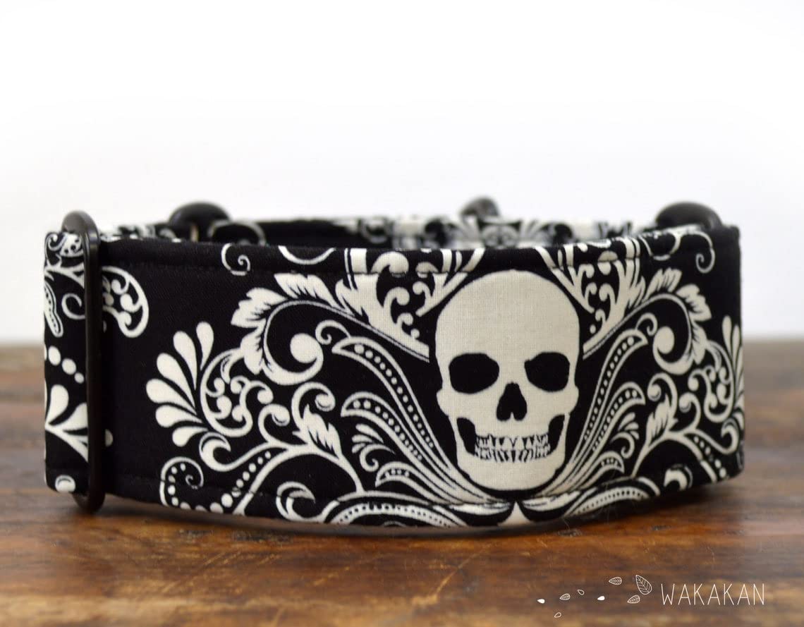 Collare per cani martingale: Victorian Skull Glow In The Dark, fatto a mano in Spagna da Wakakán