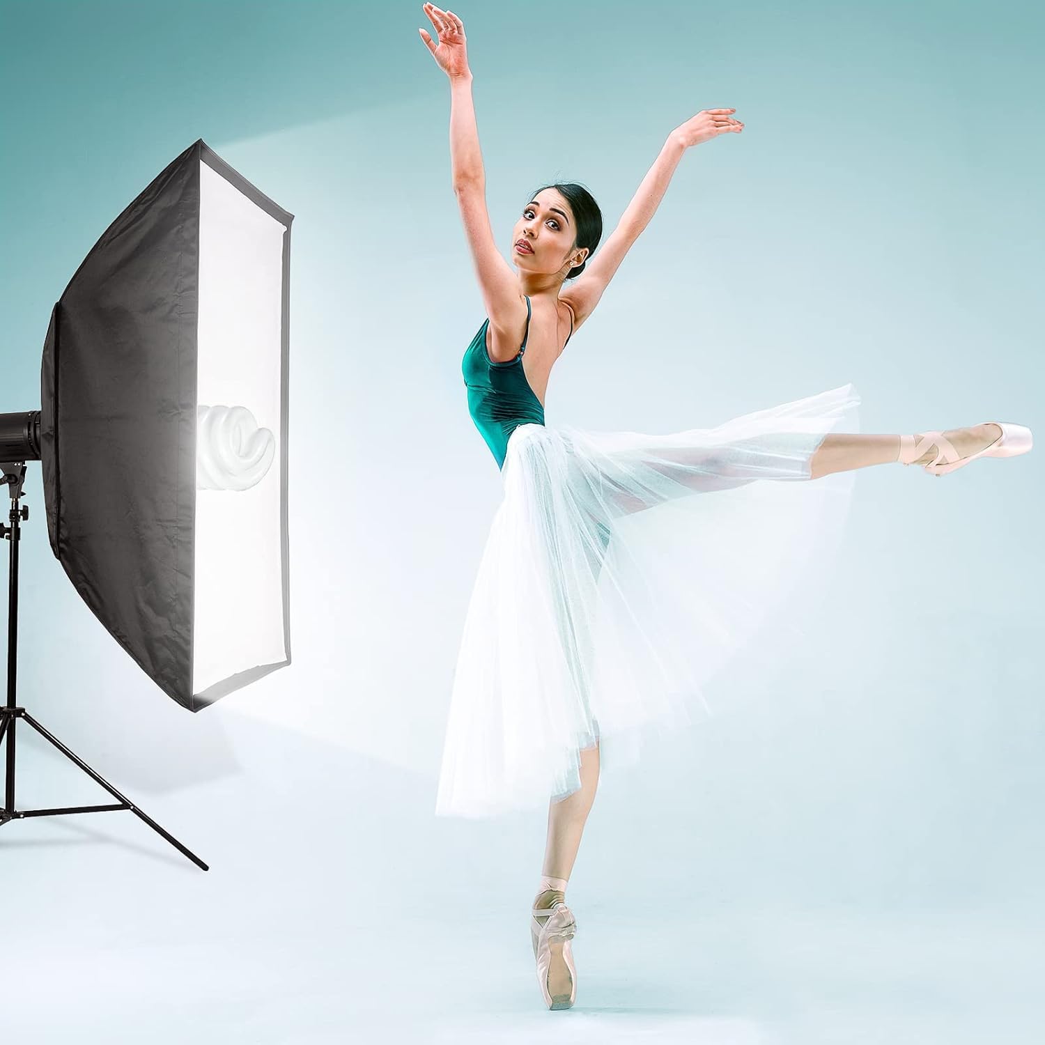 Lot de 4pcs Photo Studio Ampoule E27 5500K 135W 220V, Photographie Lumiere du Jour, Vidéo Lumière à Economie d'Energie, pour Photo Studio, Vidéo, Softbox
