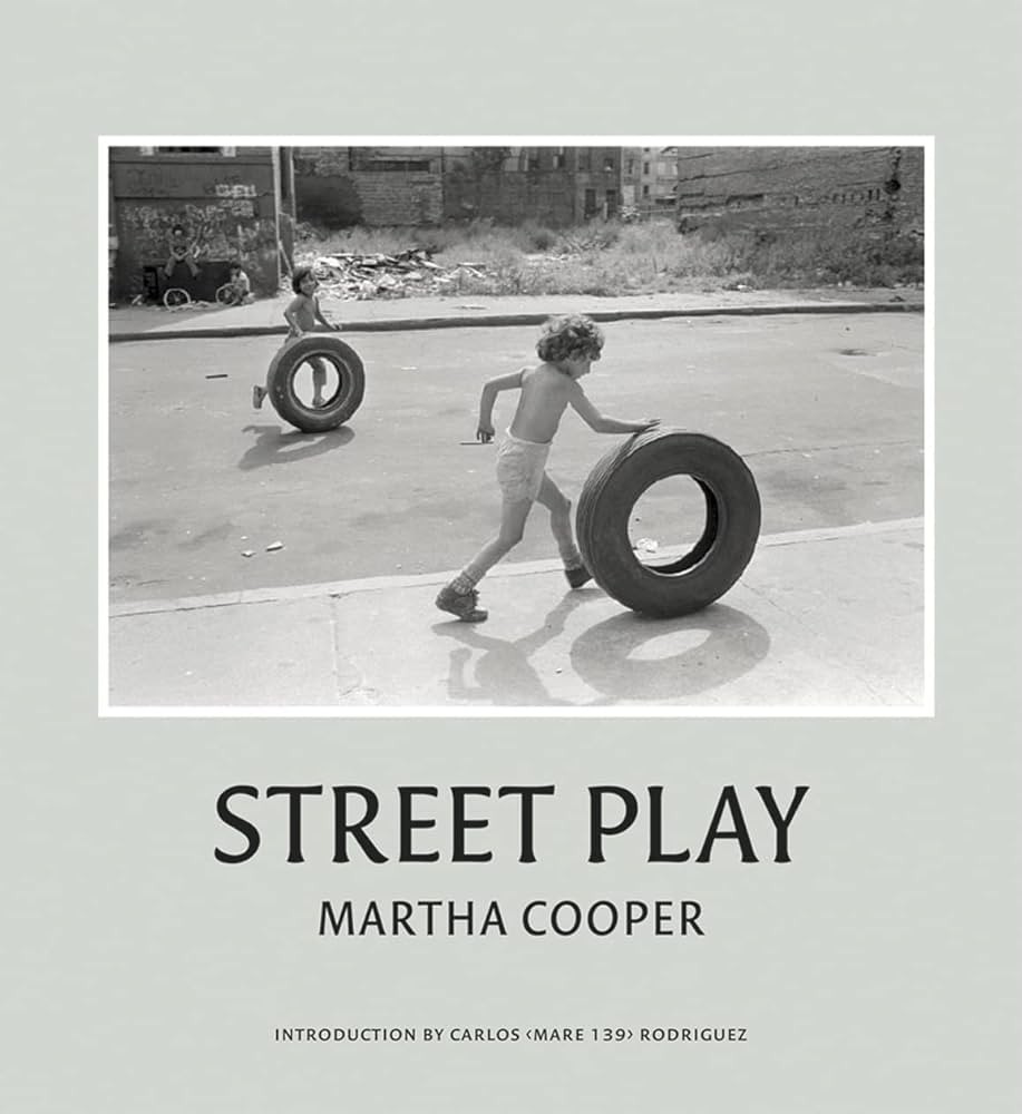 STREET PLAY / MARTHA COOPER 写真集 Amazon.com: Street Play: 9783937946160: Cooper, Martha, Rodriguez