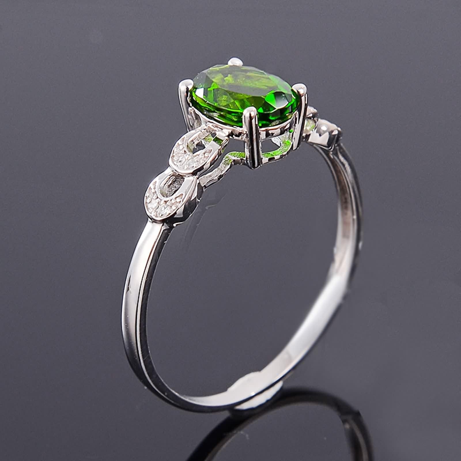 Anillo de oro blanco, anillo de compromiso para mujer, color plateado, verde, ovalado, diópsido hueco, ajuste cómodo