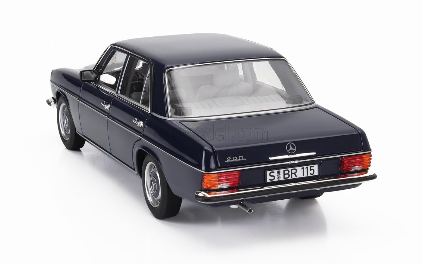Amazon.co.jp: ミニカー 1/18 メルセデス ベンツ 200 ノレブ