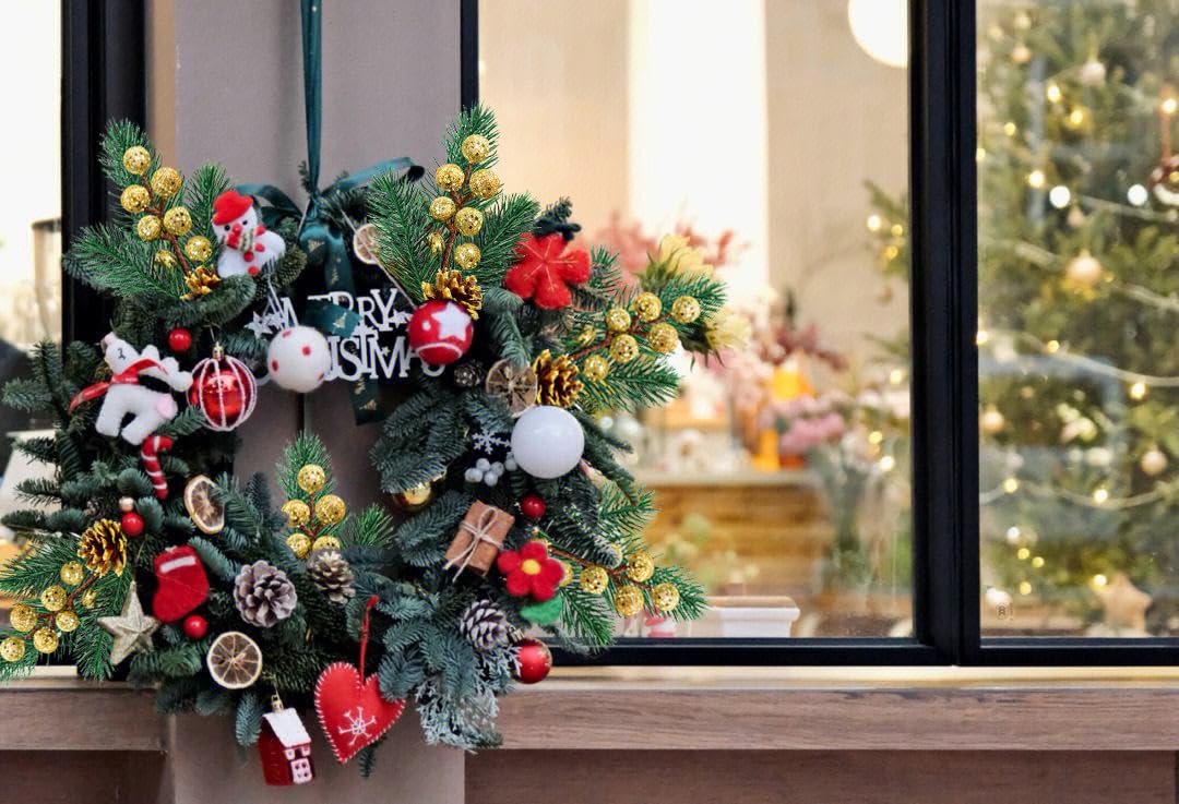Lot De 10 Aiguilles De Pin Artificielles Avec Baies Rouges, Idéales