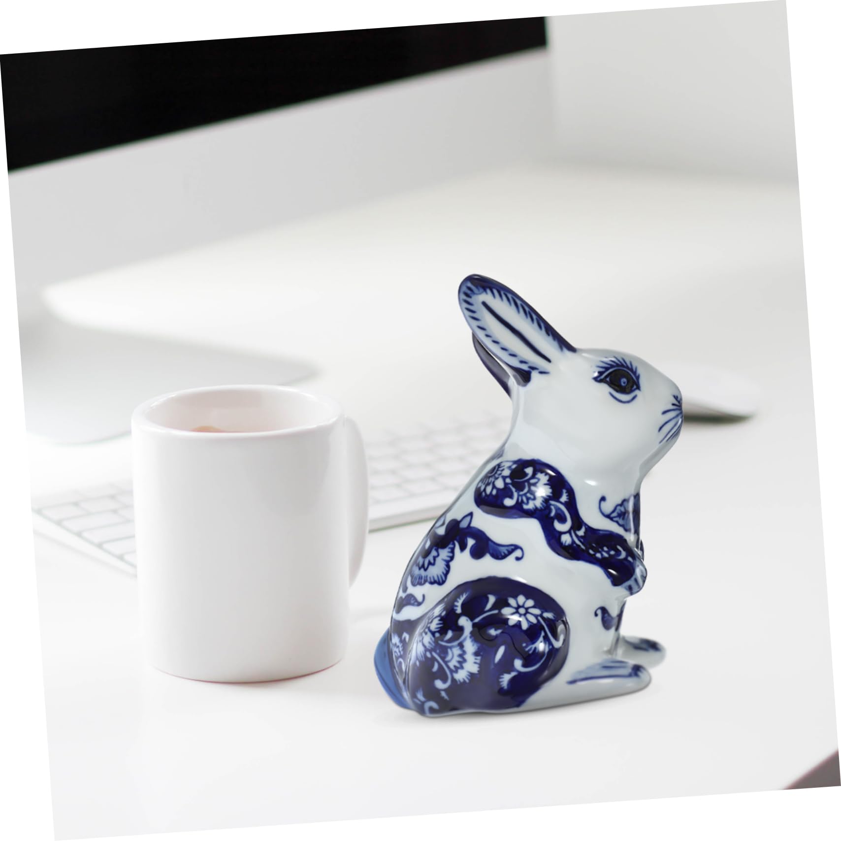 VALICLUD Sculpture de Lapin en Céramique Bleu Pâle pour Décoration Intérieure Élégante, Ornement Animalier Adorable pour Salon et Décoration de Table