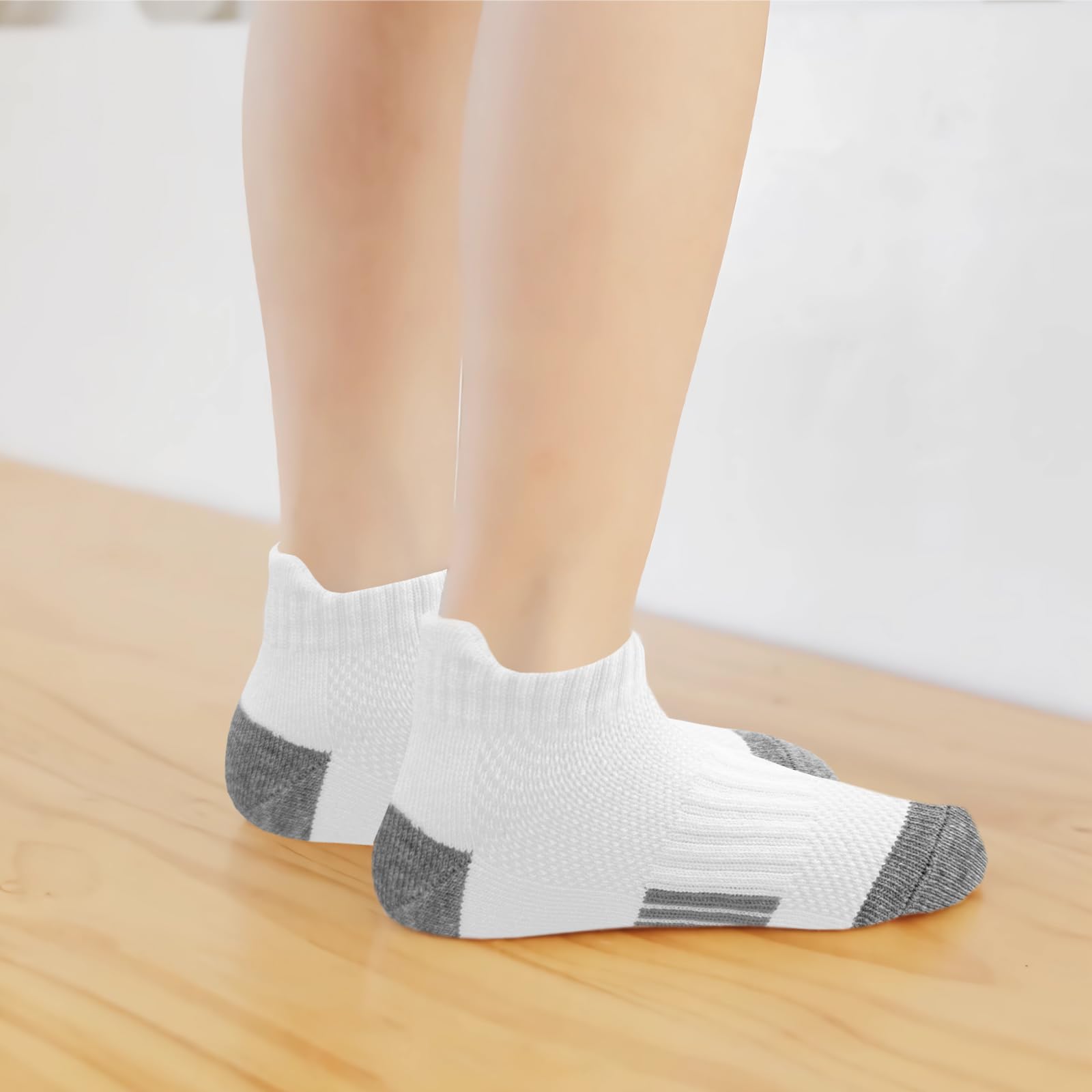 Bemeol Calcetines para niños, 18 pares de calcetines de tobillo para correr y correr, calcetines de tobillo de corte bajo para niños pequeños y grandes (5-7 años)